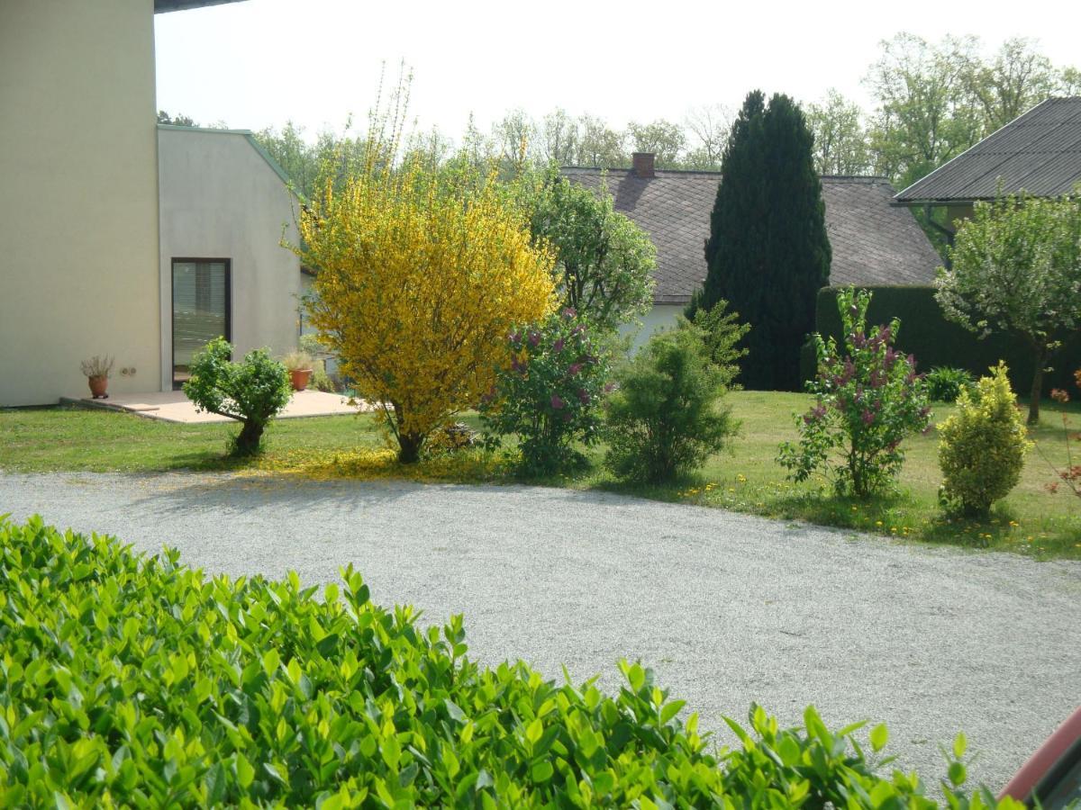 Haus Camelia Bed and Breakfast Bad Tatzmannsdorf Εξωτερικό φωτογραφία
